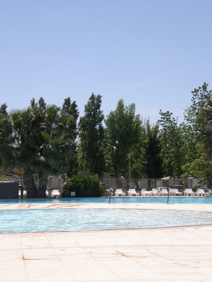 La Carabasse Hotel Vias Ngoại thất bức ảnh